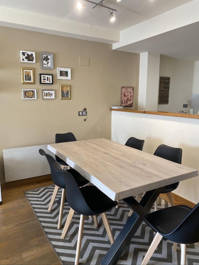 Apartament Neret I Sort Luaran gambar