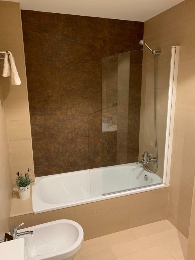 Apartament Neret I Sort Luaran gambar
